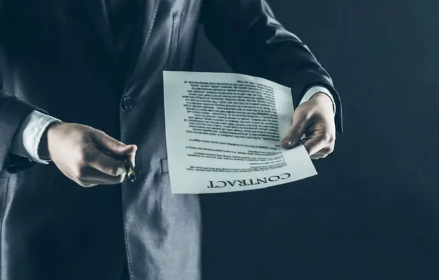 چالش زبان قرارداد و قانون حاکم بر قرارداد