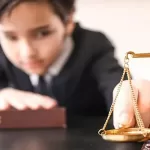 گرفتن حکم حجر برای مادر